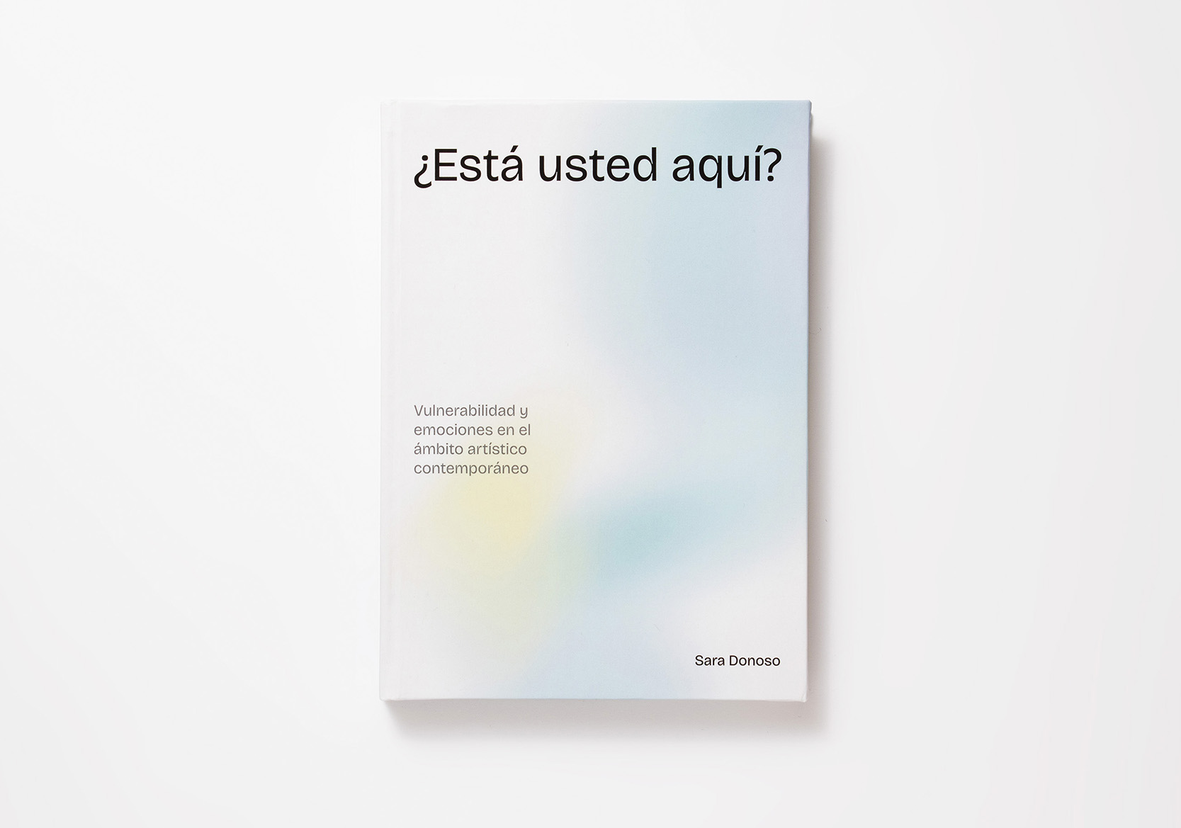 Portada libro en fondo blanco